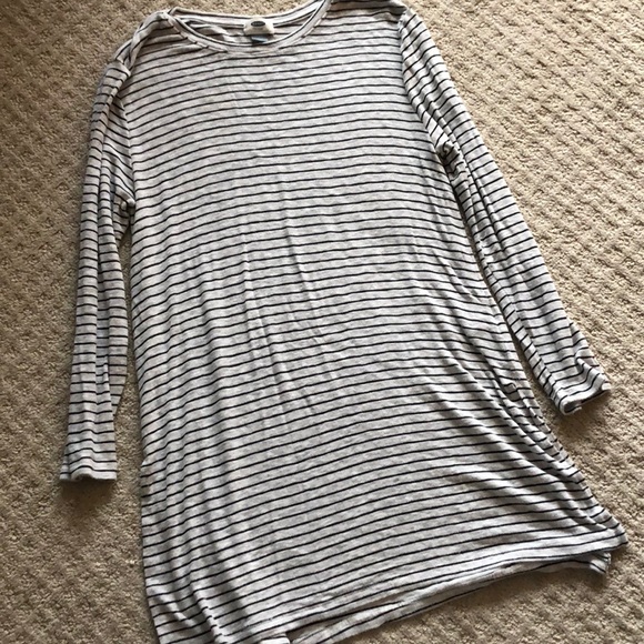 Old Navy Tops - Black & Grey/White Old Navy Striped Tunic Top